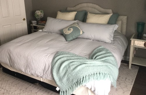 Bobcaygeon Casa | Casa frente al mar en Bobcaygeon. A una corta distancia a pie de las tiendas (Bigley's),