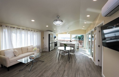 Old Town Casa | Waterfront Home in Bodega Bay! 3Beds, 2Baths & panoramic ocean views.