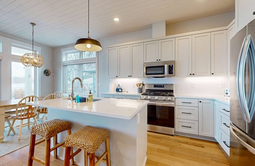 Langley Casa | Waterfront home in Langley, peaceful, walkable community