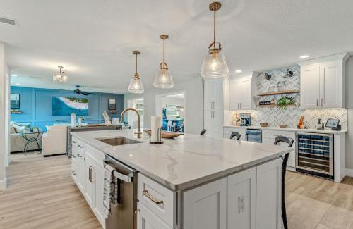 Port Orange Casa | Waterfront home, luxury design, HOT TUB