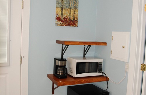 Lake Leelanau Casa | Waterfront home on South Lake Leelanau, pet friendly, beautiful sunsets. .