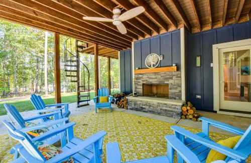 Reed Creek Casa | Waterfront Home on Lake Hartwell with Dock Access