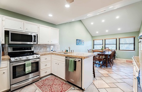 Lakeway Casa | Waterfront Home on Lake Travis
