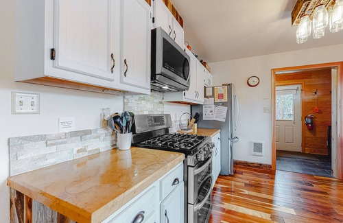 Joseph Casa | Waterfront Home on Wallowa Lake with private sauna, dock & amazing view