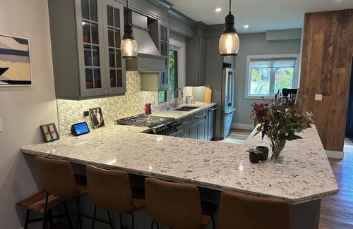 Alton Casa | Waterfront Home Perfect for Golfers, Millcroft and Alton Mill Wedding Groups