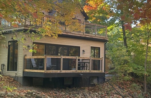 Alton Casa | Waterfront Home Perfect for Golfers, Millcroft and Alton Mill Wedding Groups