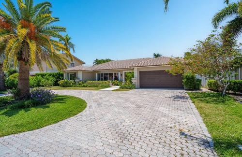Bermuda Riviera Casa | Waterfront Home Steps to Beach