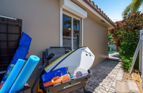 Bermuda Riviera Casa | Waterfront Home Steps to Beach
