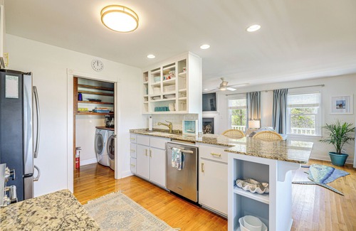 Harkers Island Casa | Waterfront Home w/ Screened Porch & Sunsets