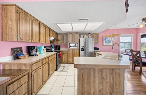 Spring Hill Casa | Waterfront Home with Heated Pool+Game Room