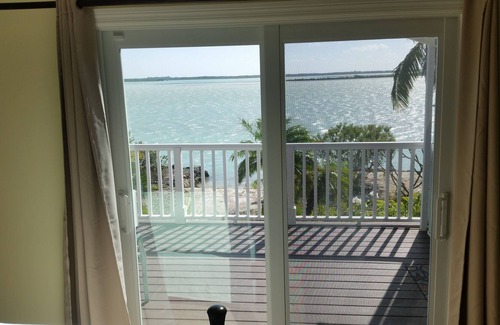 Bay Point Casa | Casa frente al mar con vista abierta al agua, muelle, bañera de hidromasaje, playa privada, se admiten perros