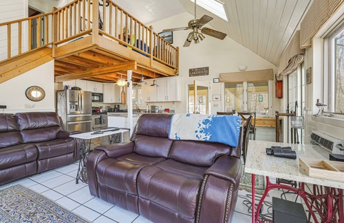 Gardiner Casa | Waterfront Home w/ Boat Dock & Sunroom in Gardiner