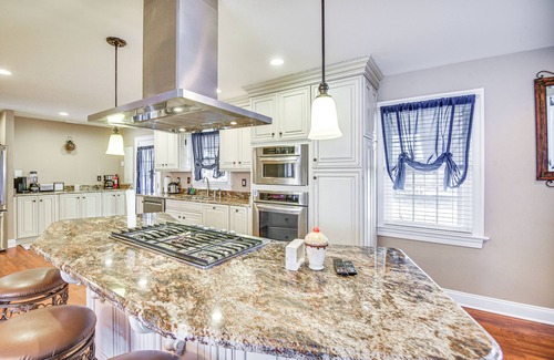 Hampton Casa | Waterfront Home w/ Dock & Yard in Hampton!