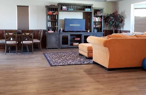 Discovery Bay Casa | Waterfront Home with large boat dock & boat rental and other water toys