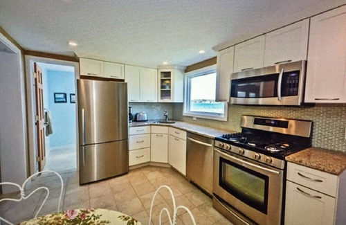 Hampton Bays Casa | Sólo renovado Waterfront casa con playa privada en la bahía de Shinnecock