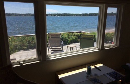 Hampton Bays Casa | Sólo renovado Waterfront casa con playa privada en la bahía de Shinnecock