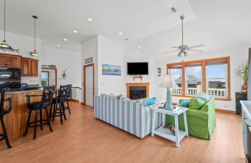 Frisco Casa | Waterfront home with boat dock, private pool, & balcony with ocean view