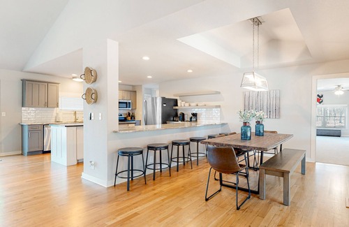 Rogers Casa | Waterfront home with Ping-Pong, washer/dryer & fireplace