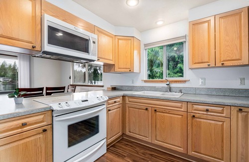 Shelton Casa | Waterfront home with Private Dock, Lake Toys, EV Charger at Lost Lake