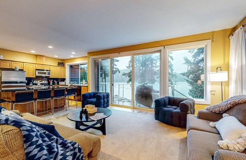 Shelton Casa | Waterfront home with private hot tub, patio, games, & gym room