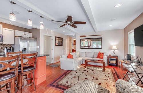 Edgewater Casa | Waterfront home with spacious deck, dock, washer/dryer & central AC