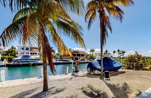 Venetian Shores Casa | Waterfront home with dock, views, AC, & washer/dryer - dog-friendly