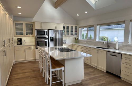 Wapato Point Casa | Waterfront, HotTub, Pool, PickleBall, Wapato Point