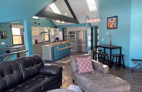 Brighton Casa | Waterfront House. Minutes to Legacy Center; 25 minutes to the Big House!