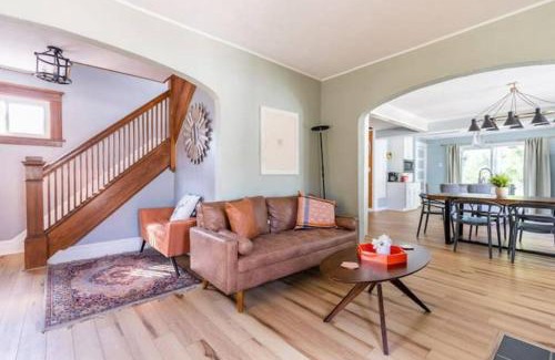 Tonawanda Casa | Waterfront house near the Niagara Falls/Canal/Canadian Border