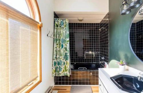 Tonawanda Casa | Waterfront house near the Niagara Falls/Canal/Canadian Border