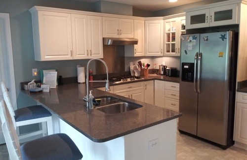 Wilmington Casa | Waterfront house. Pier, kayak, fishing, privacy, nature. Near beaches, boating.