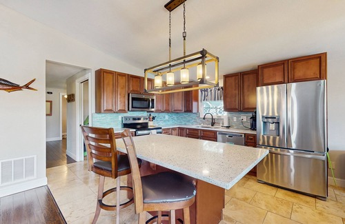 Granite Shoals Casa | Waterfront house on Lake LBJ with full kitchen, patio, pool table & dog-friendly