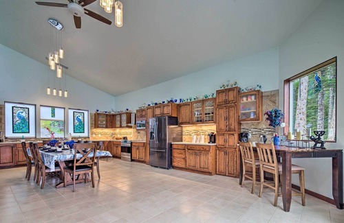 West Juneau Cabaña | Waterfront House w/ Glacial Views - Near Downtown!