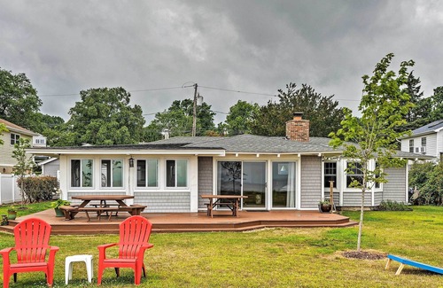 Barstow Casa | Waterfront House w/ Rowboat, Kayaks & Fishing!