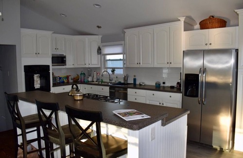 Portsmouth Cabaña | Waterfront House With Panoramic Views