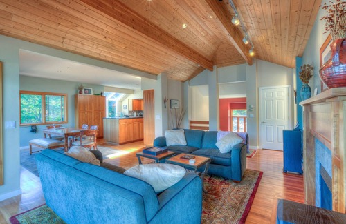 Eastsound Casa | Waterfront! - Incredible views; Private rocky beach; Gourmet Kitchen; Spa/Sauna