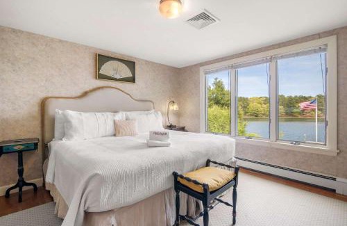 South Yarmouth Casa | Waterfront Incredible Views and Private Dock