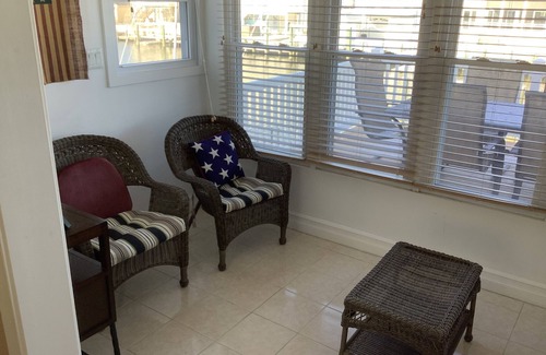 Beach Haven West Casa | Casa frente al mar recientemente levantada y renovada cerca de LBI ...