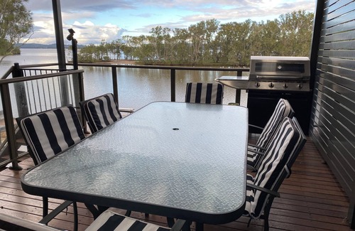 Chittaway Point Casa | Waterfront Lakehouse with Hot-Tub