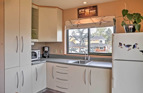 Tahoe Keys Casa | Amplio y lujoso Waterfront Tahoe Home w / Hot Tub!