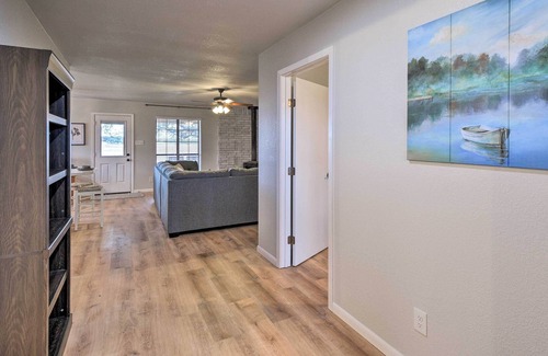 Lake Brownwood Casa | Waterfront Lake Brownwood Home w/ Hot Tub!