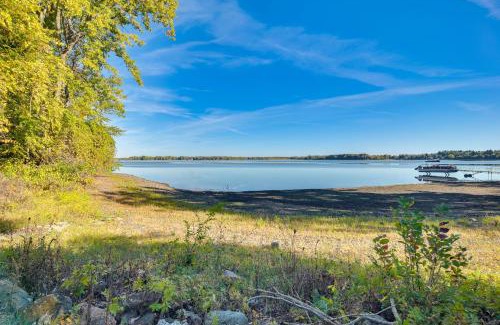 North Hero Casa | Waterfront Lake Champlain Home with Spacious Deck!