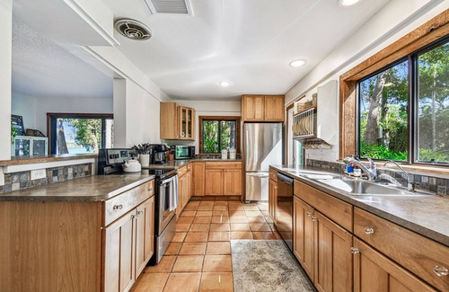 Lake Magdalene Casa | 6 Acre Lakefront Farmhouse W / SKI LAKE ACCESS, Kayak, SUP y Bass Fishing