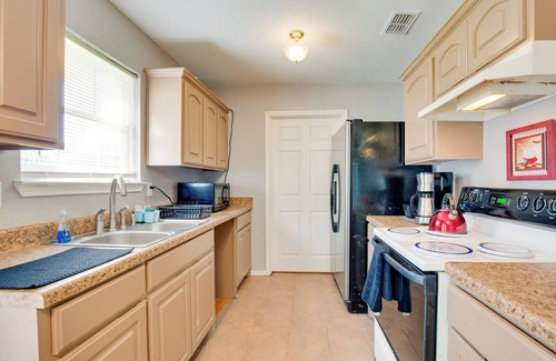 Emory Casa | Waterfront Lake Fork Getaway w/ Dock Access