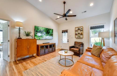 Hickory Casa | Waterfront Lake Hickory Retreat with Private Dock!