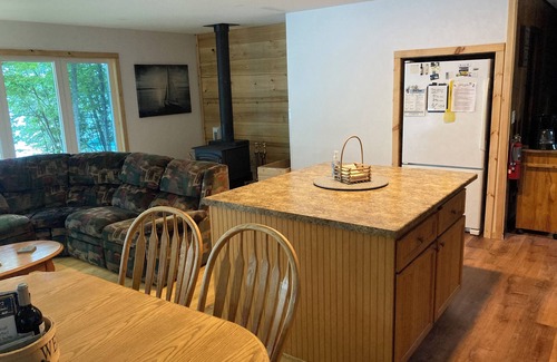 Pickerel Cabina | Waterfront Lake House / Cabin en Crane Lake cerca de Pickerel WI - ¡vea nuestro video!