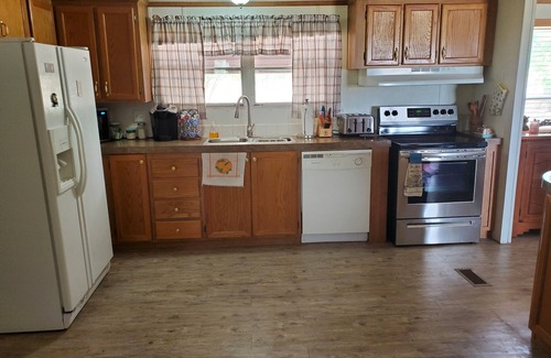 Crosbyton Casa | Waterfront lake house white river lake