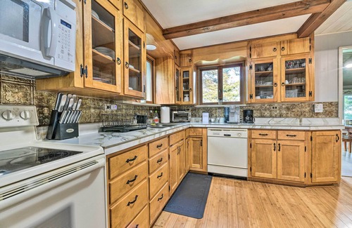 Forestville Cabaña | Waterfront Lake Huron Getaway: Private Beach!