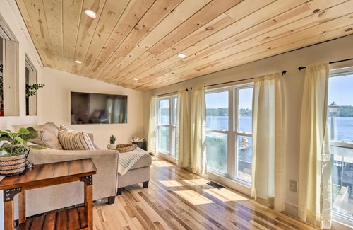 Lake Ozark Casa | Waterfront Lake Ozark Home with Dock and Boat Slip!
