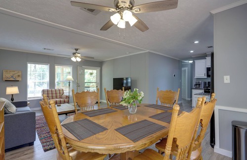 Eatonton Cabaña | Waterfront Lake Sinclair Home: Dock + Grill!